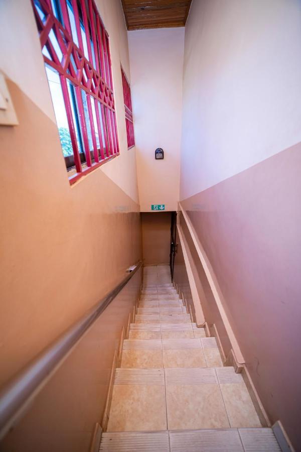 אקרה Bombay Hotel מראה חיצוני תמונה