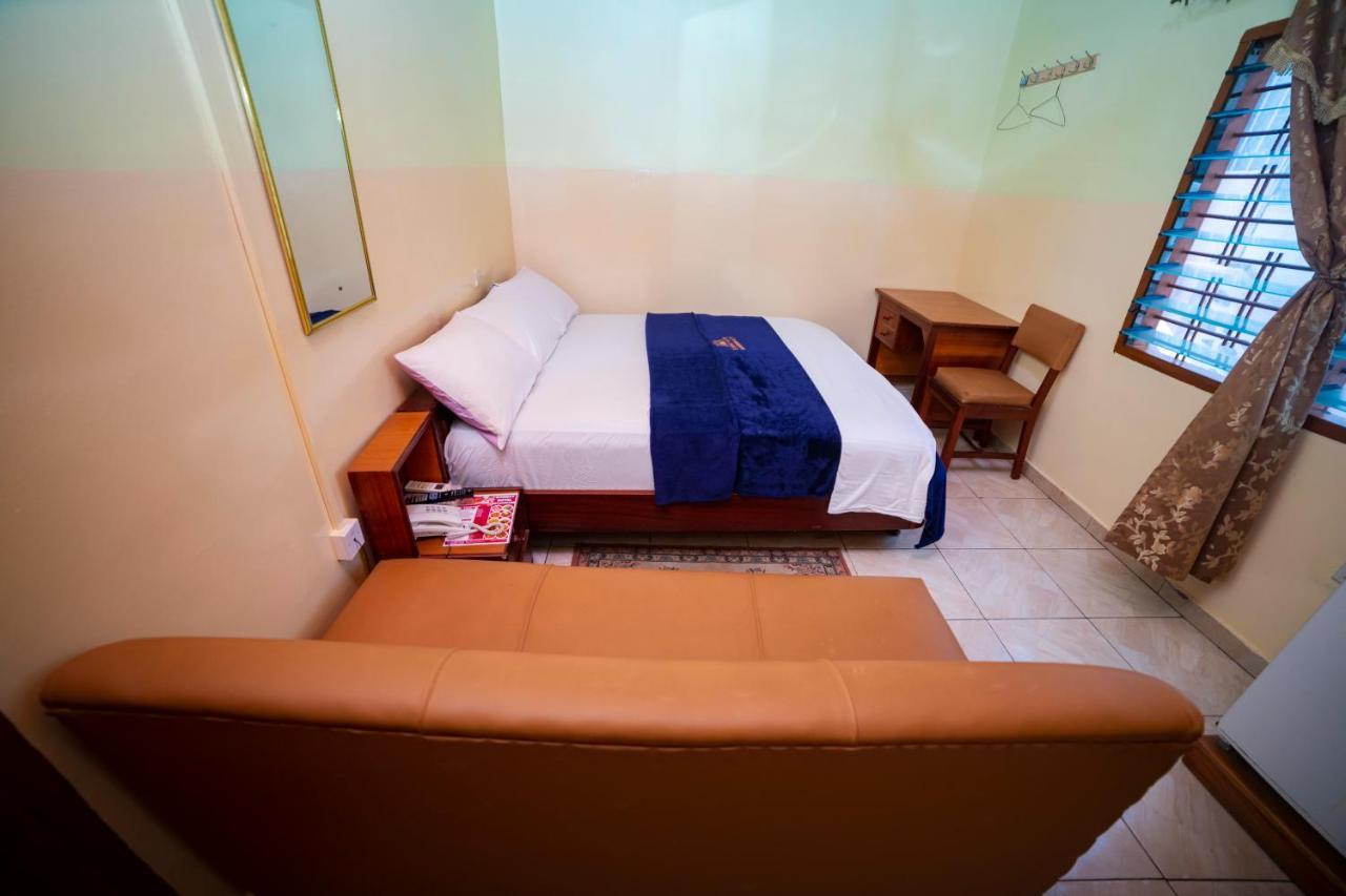 אקרה Bombay Hotel מראה חיצוני תמונה